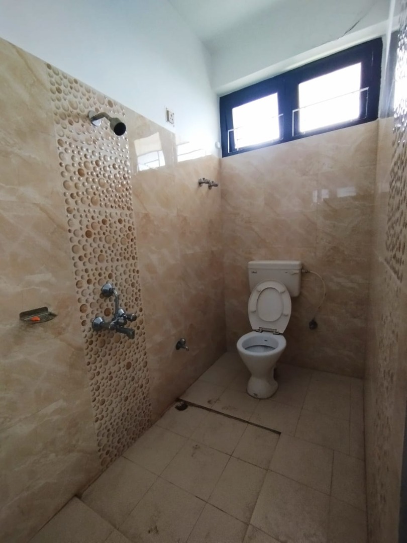 Unfurnished 2bhk in Laxmi Nath Bezbaruah Path, Hatigaon, Guwahati, Assam, India for Rent